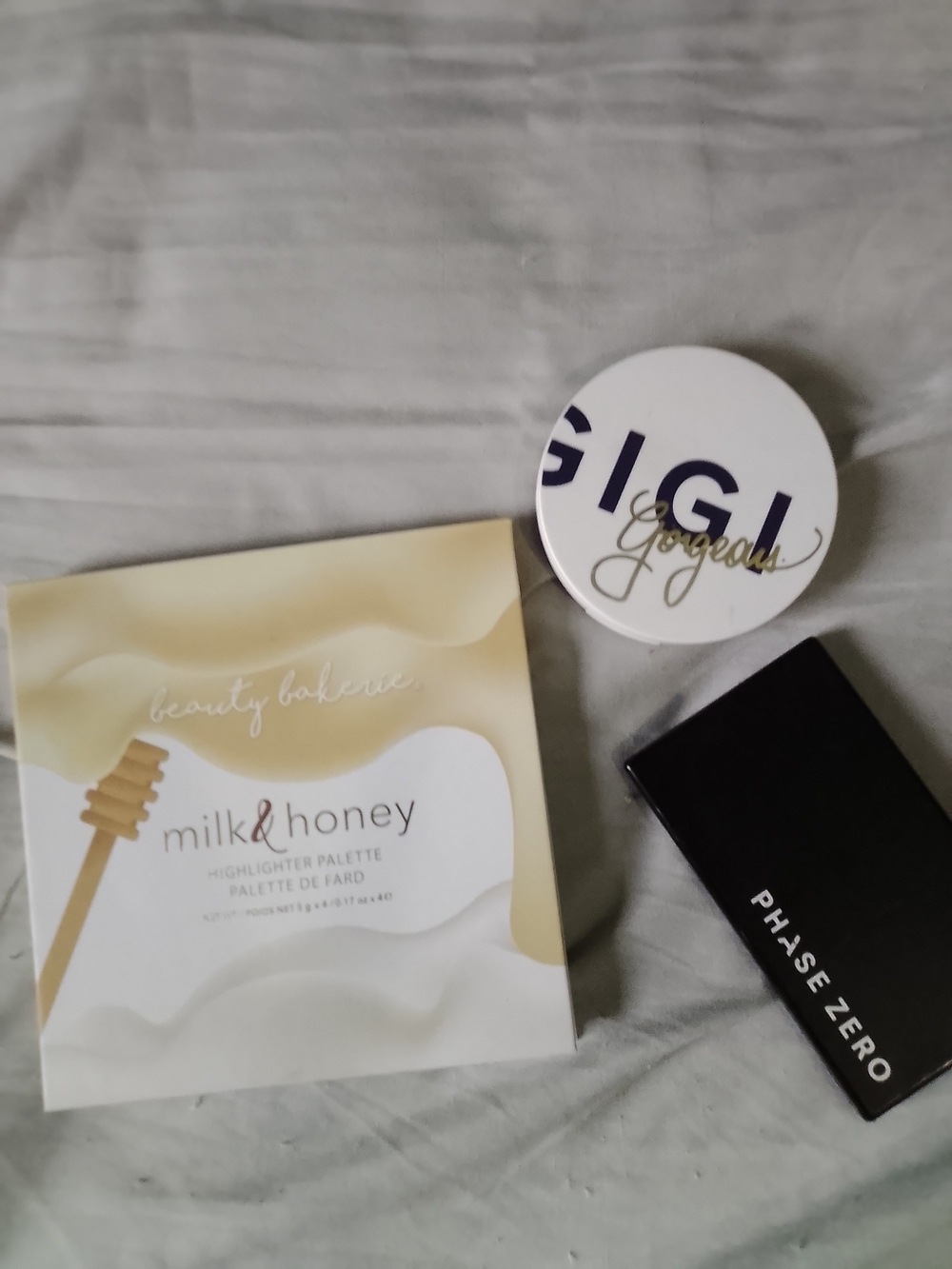 Bundle Of 50+ Makeup And Beauty Items - Picture 5 of 11